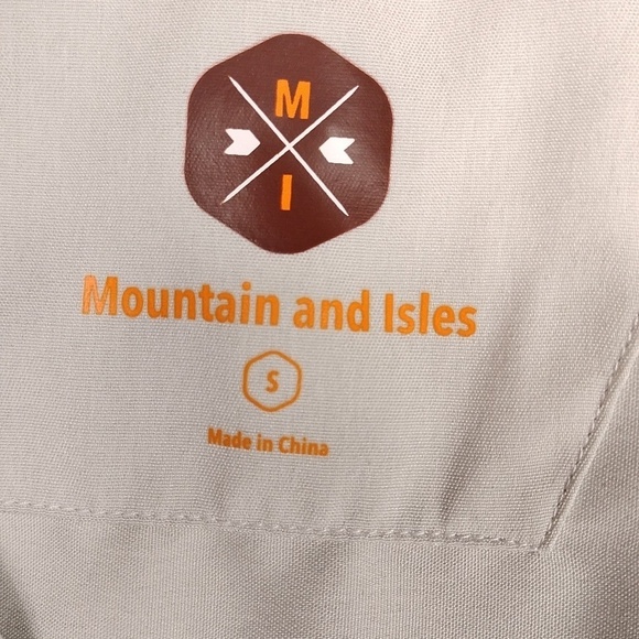 Mountain and Isles men's short sleeve button down shirt size small - Picture 2 of 11